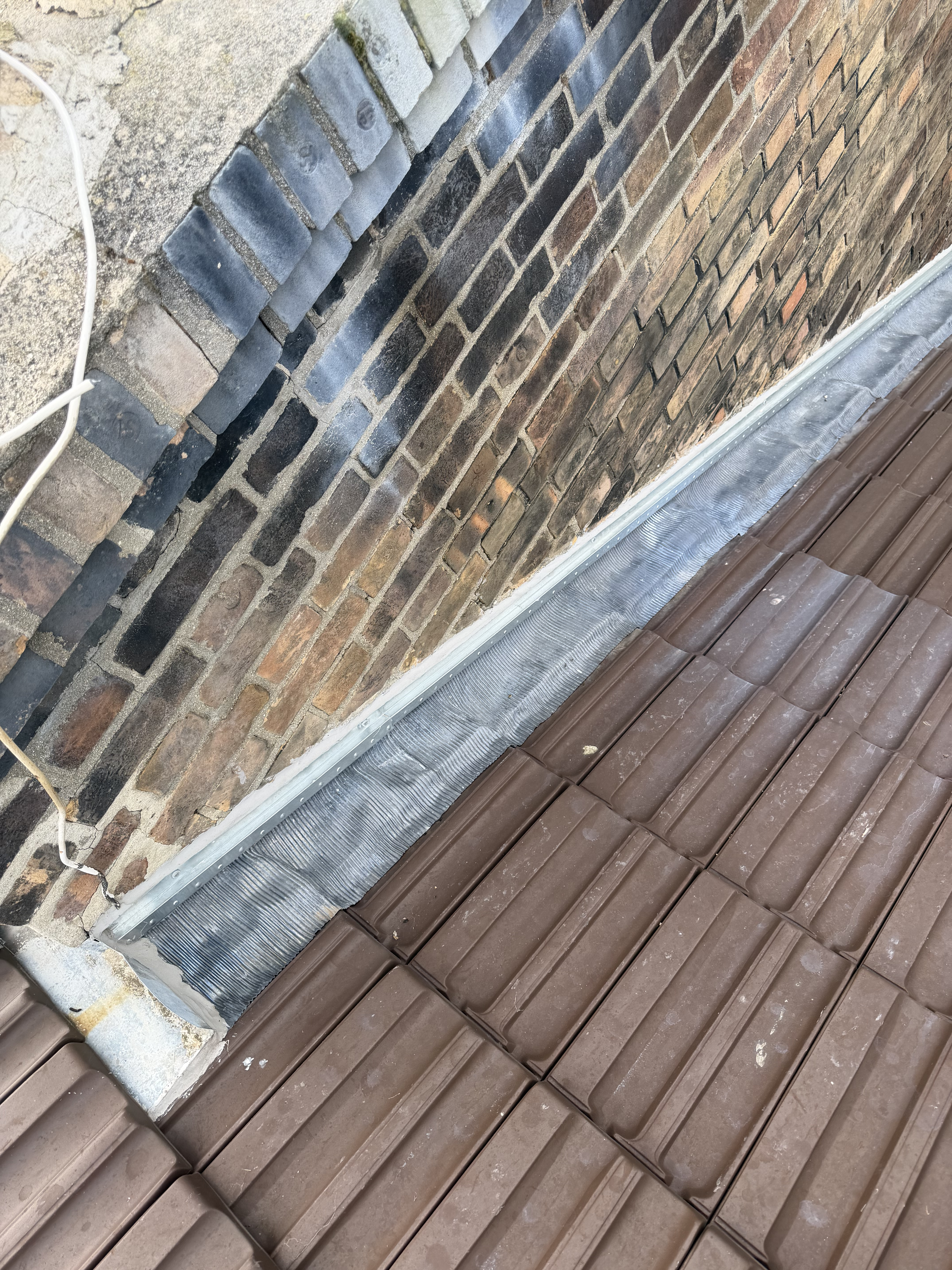 Peinture hydrofuge toiture Île-de-France – Ent. GREMILLET